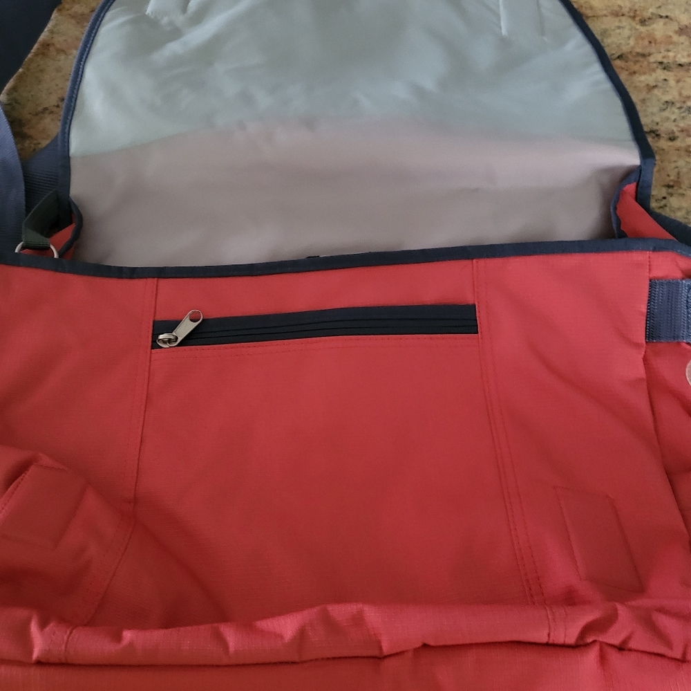 Bags - Picture 3 of 4